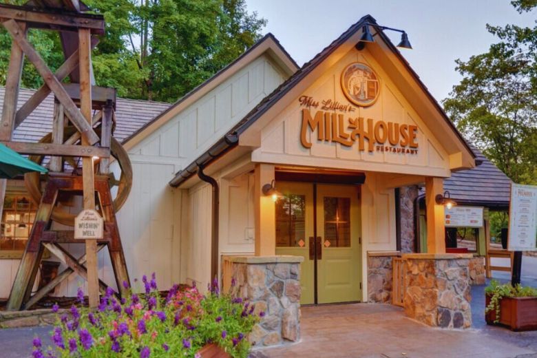 Top 6 Restaurants at Dollywood